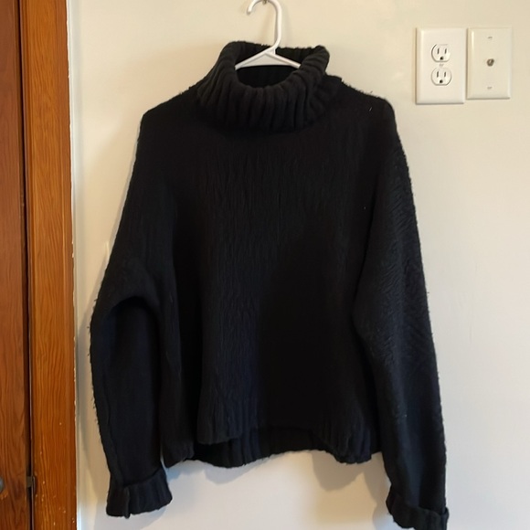 NEW WITHOUT TAG!  J Crew Swingy Alpaca-Blend Turtleneck Sweater in Black XL - Picture 1 of 9